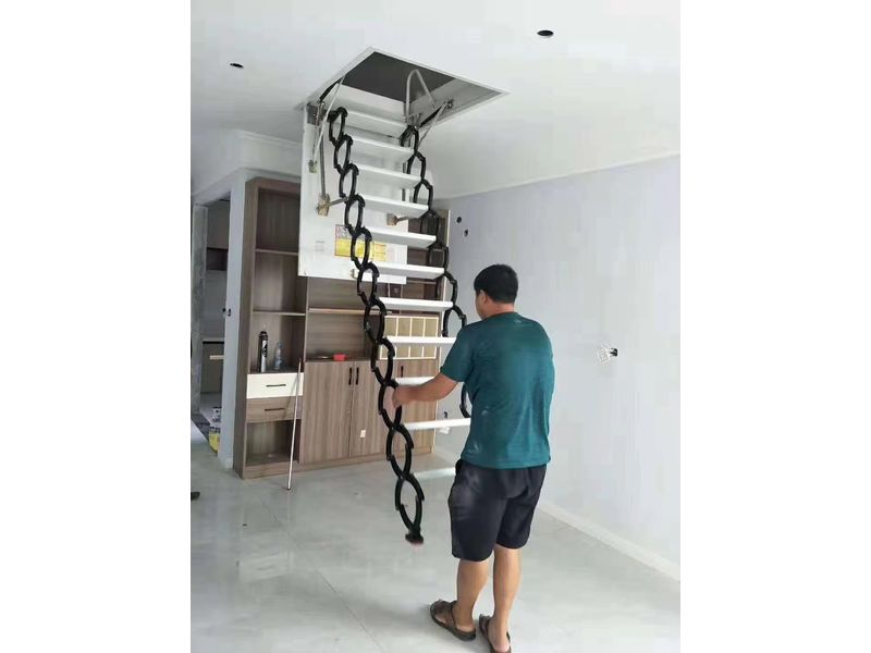 家家户户必不可缺之物,电动阁楼伸缩楼梯